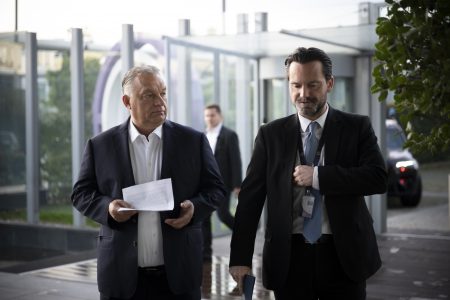 Távozik posztjáról Orbán Viktor sajtófőnöke