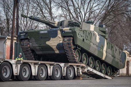 Újabb Lynx érkezett a vásárhelyi laktanyába