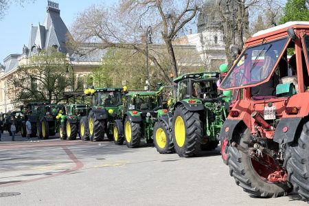Traktorok, minden mennyiségben