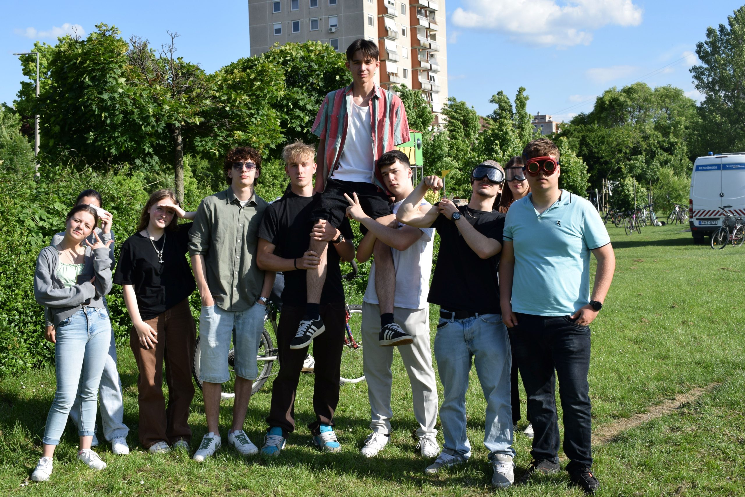 Cseresnyés részeg szemüveg 2 (2)