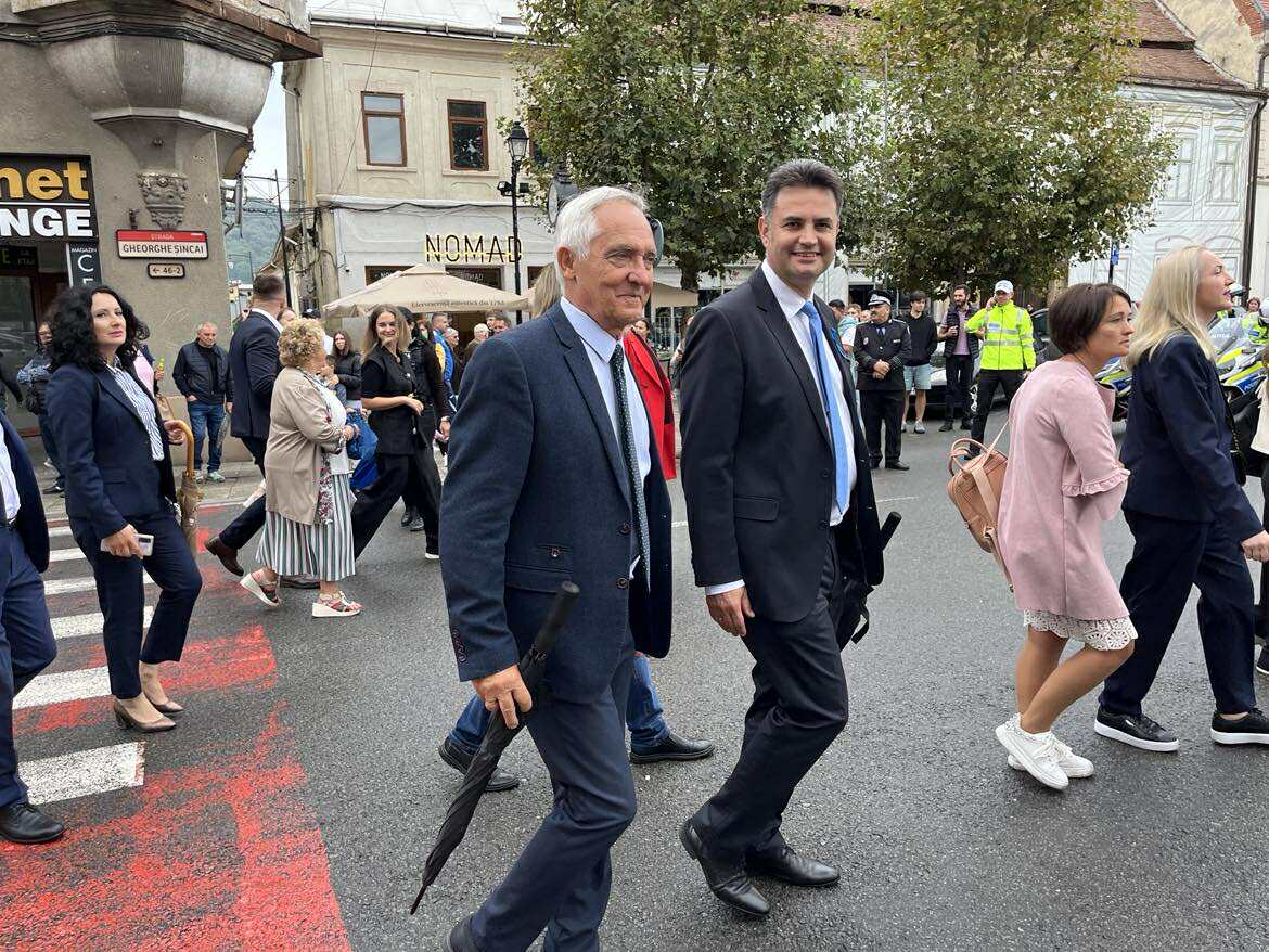 550652927_1143833857621162_4303740884153697305_n