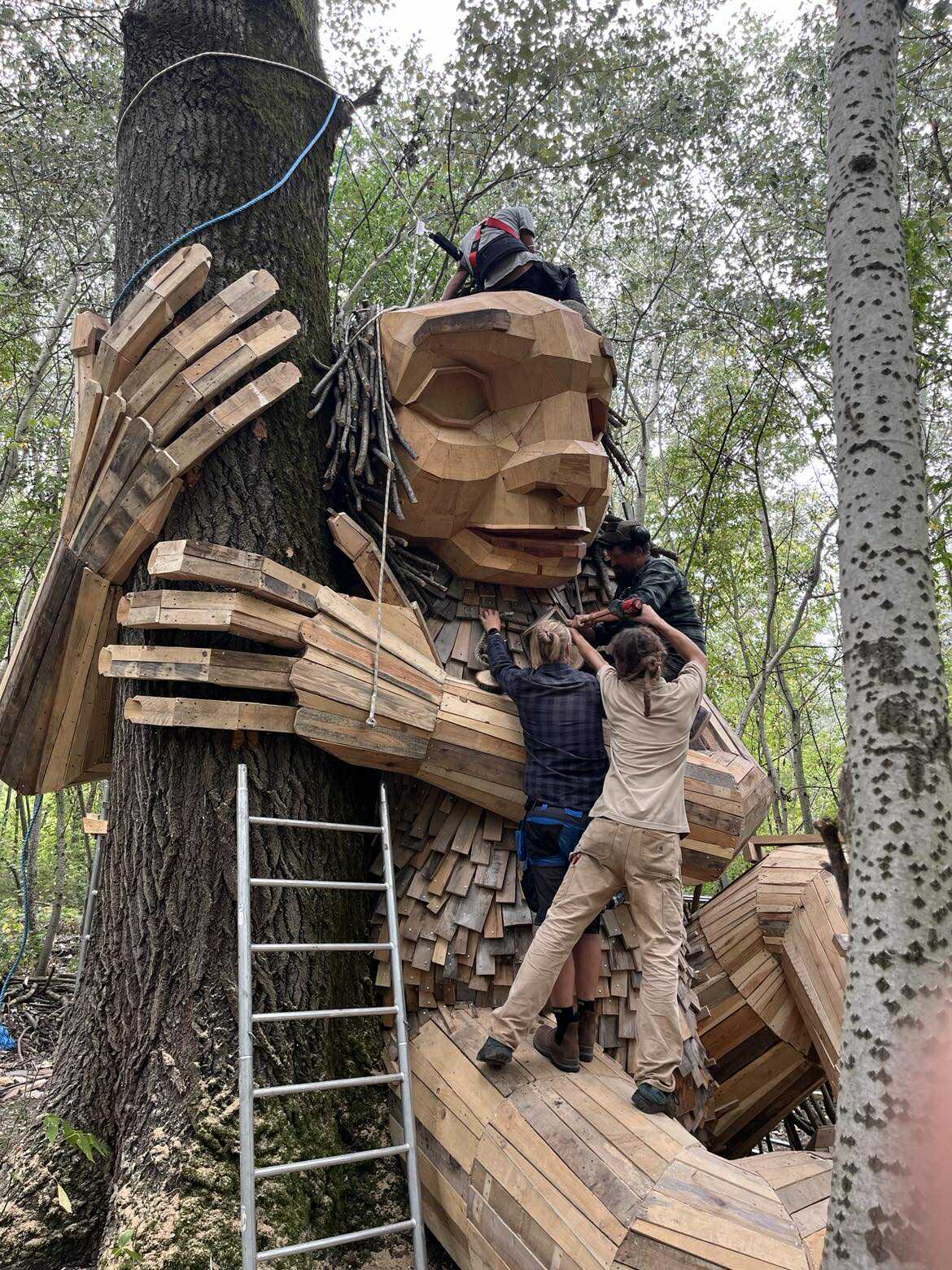 553583343_1300455221630071_5704560493070451568_n