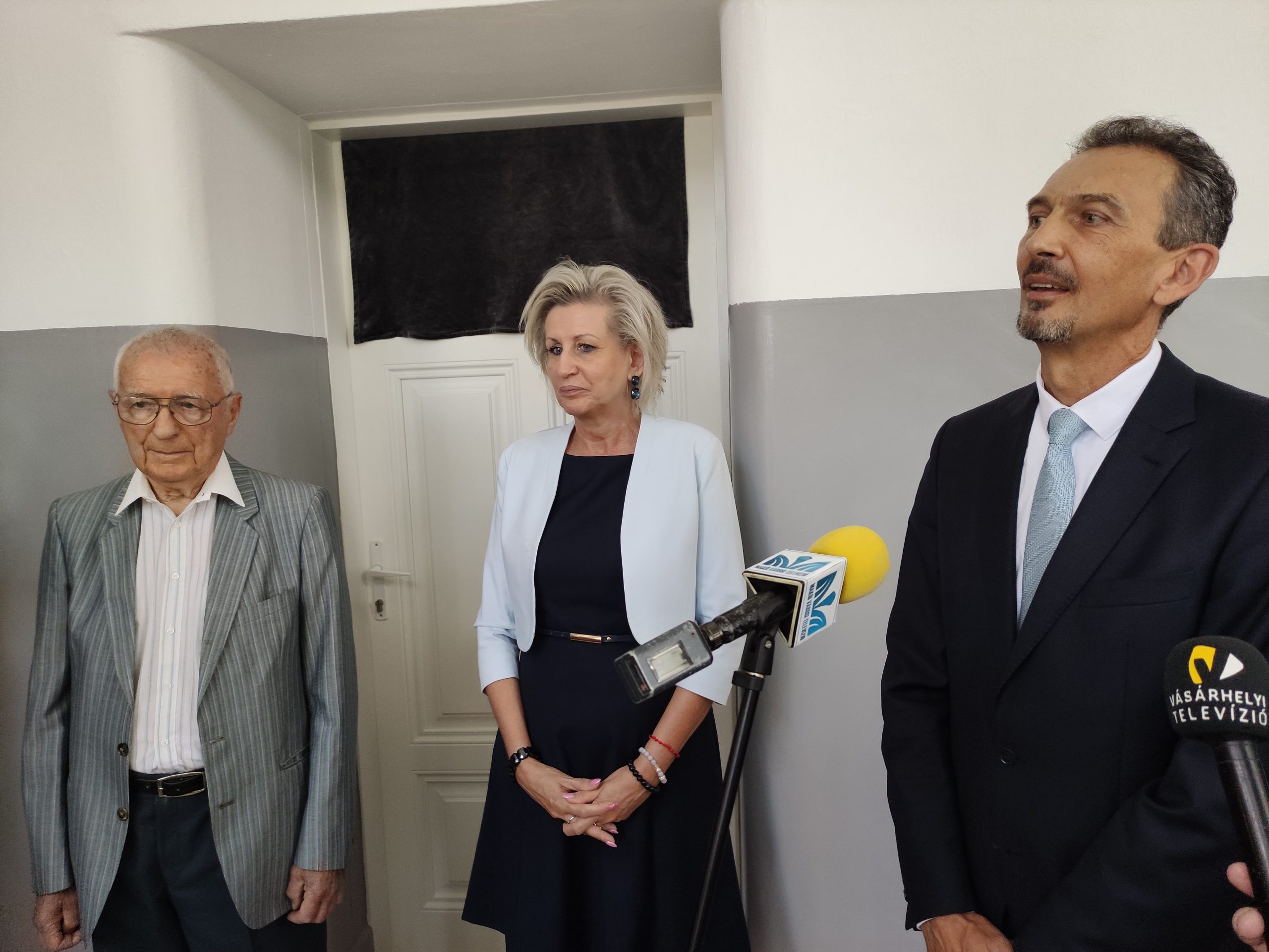 Nagyillés Mihály kémiaelőadó avató az Eötvös technikumban 20250905 (4)