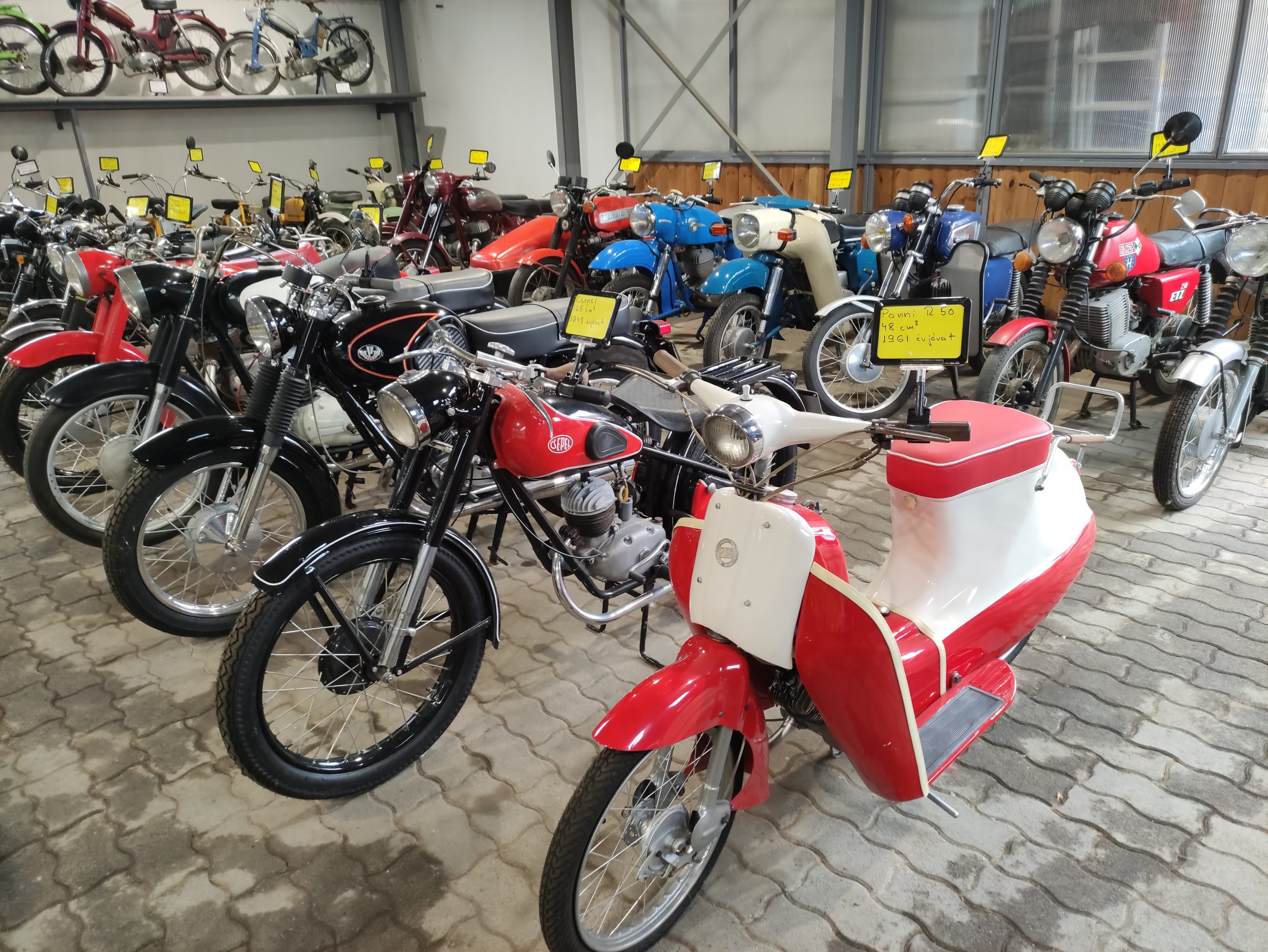 Robinson 40 retro múzeum (76)