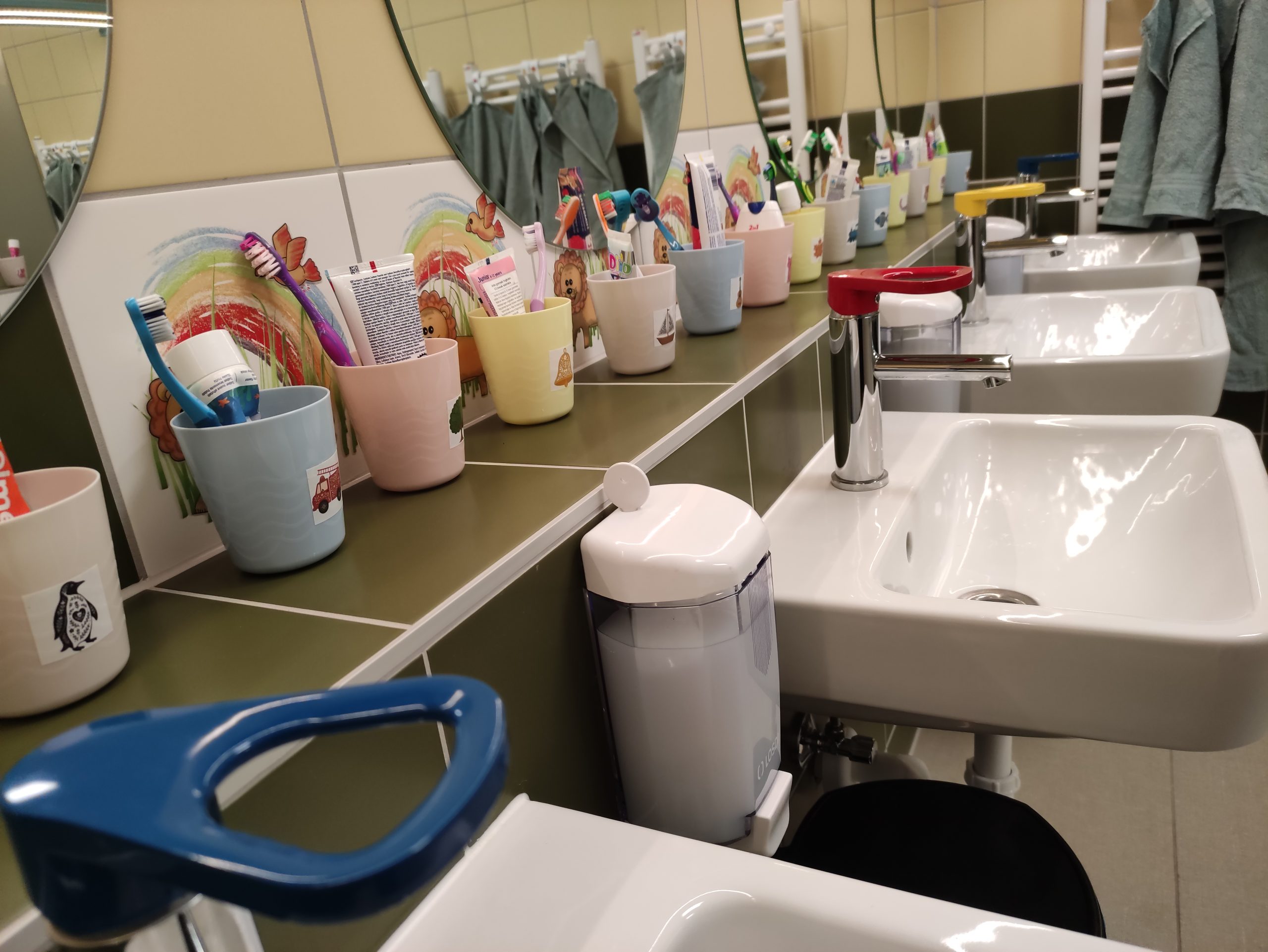 Szabadság téri óvoda felújított mosdó avatása (58)