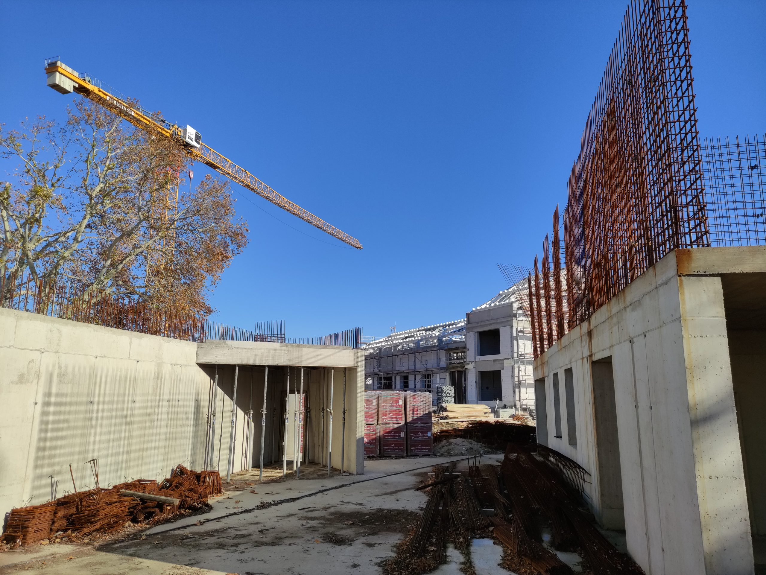 Honvéd középiskola építés 20251107 (3)