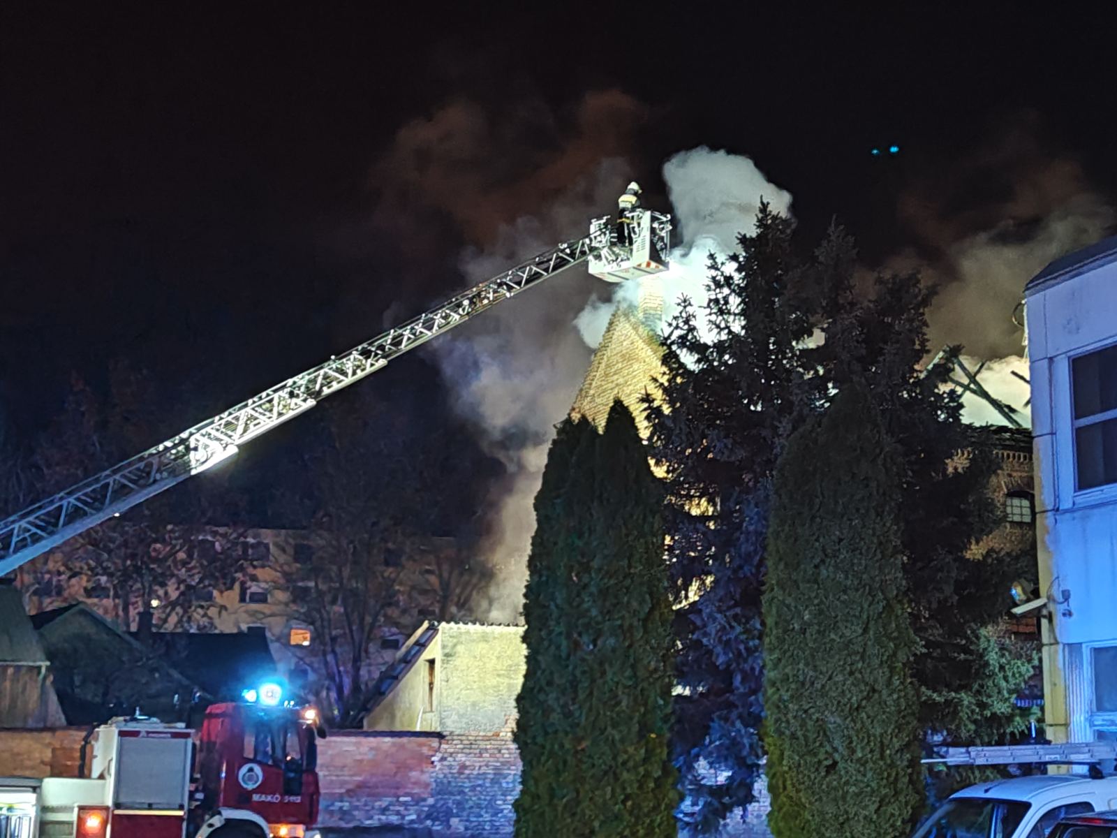 IMG-17a5df37b493ac4fd8f0152fc1335a70-V