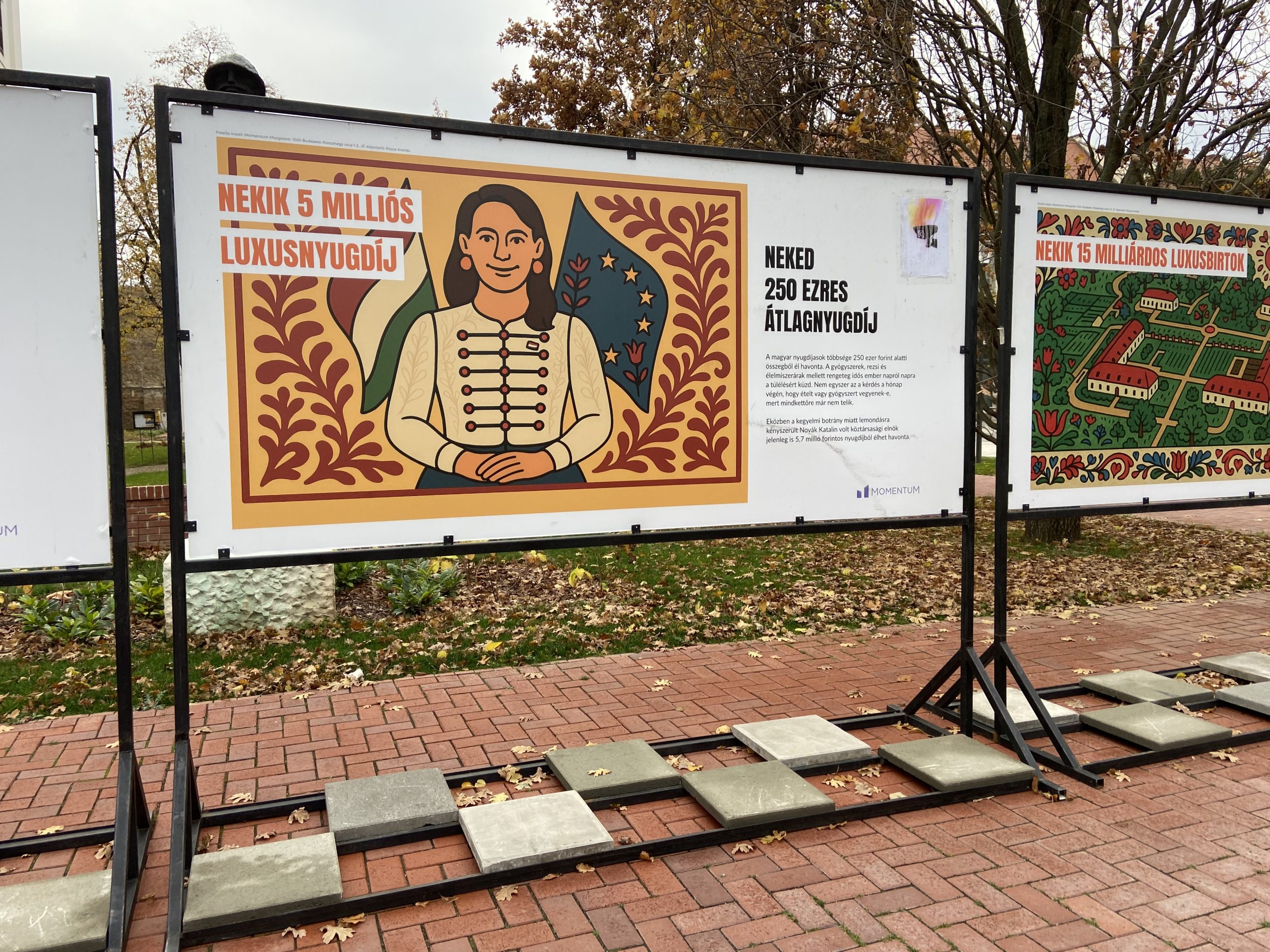 momentum plakátok