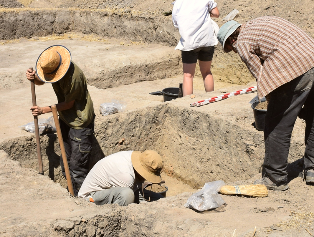 Régészeti előadás Kökénydombról