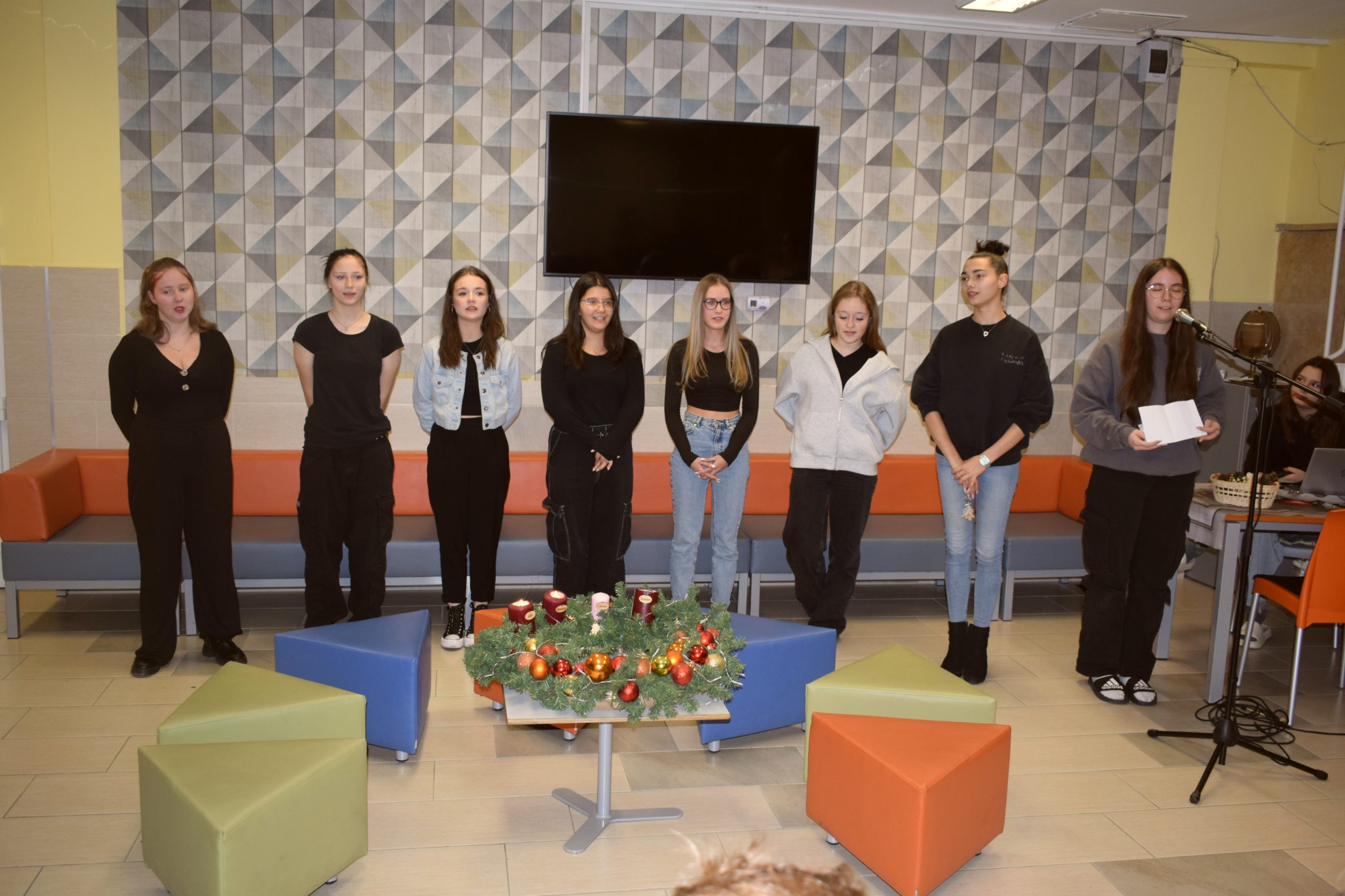 Adventi Cseresnyés (2) OK