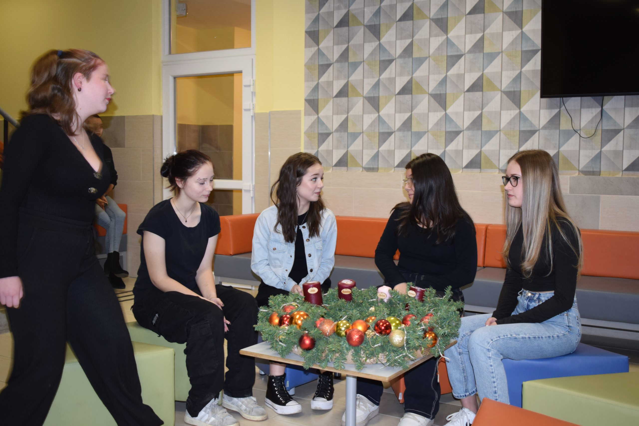 Adventi Cseresnyés (4) OK