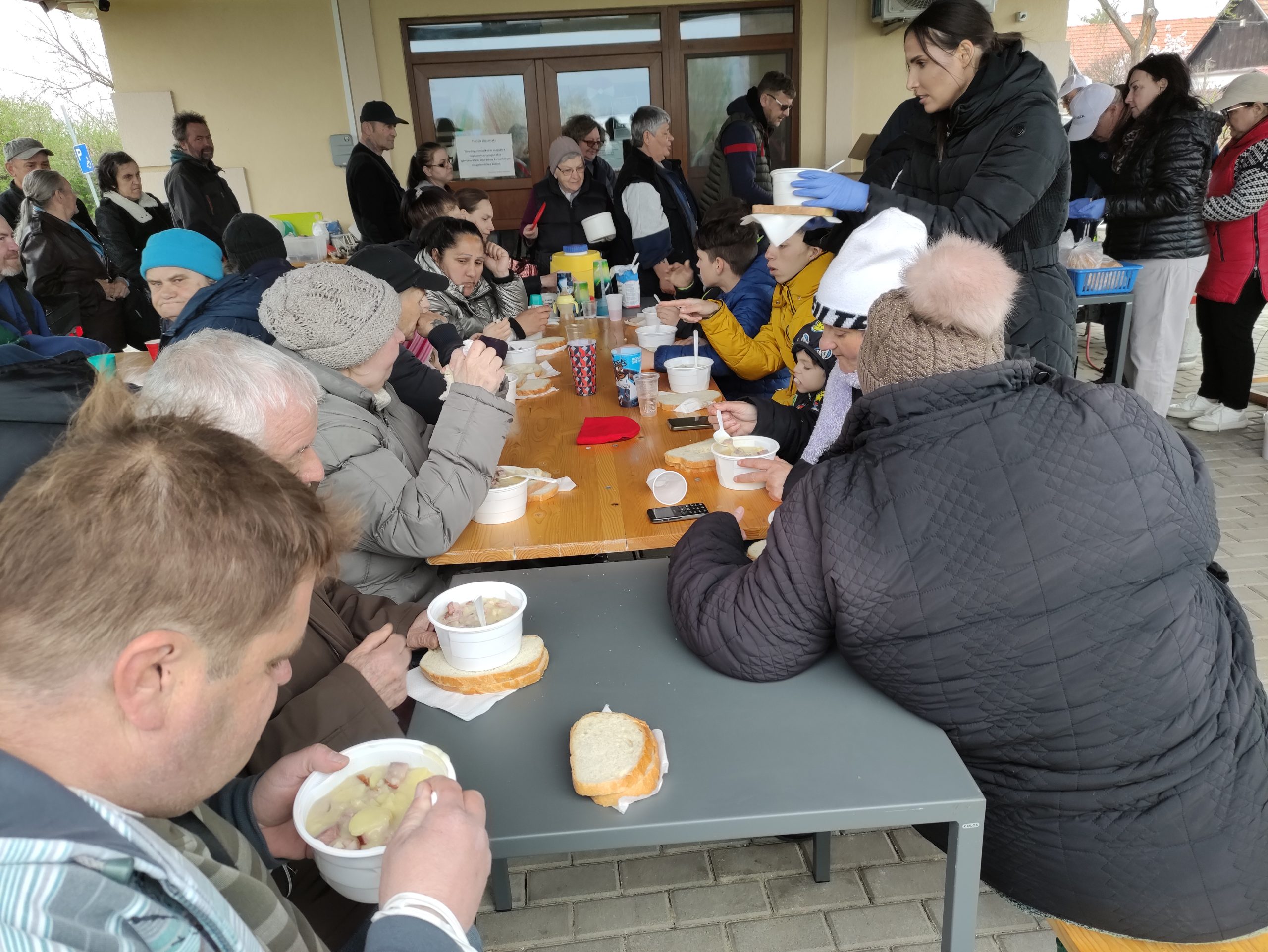 ételosztás észak utca (15)