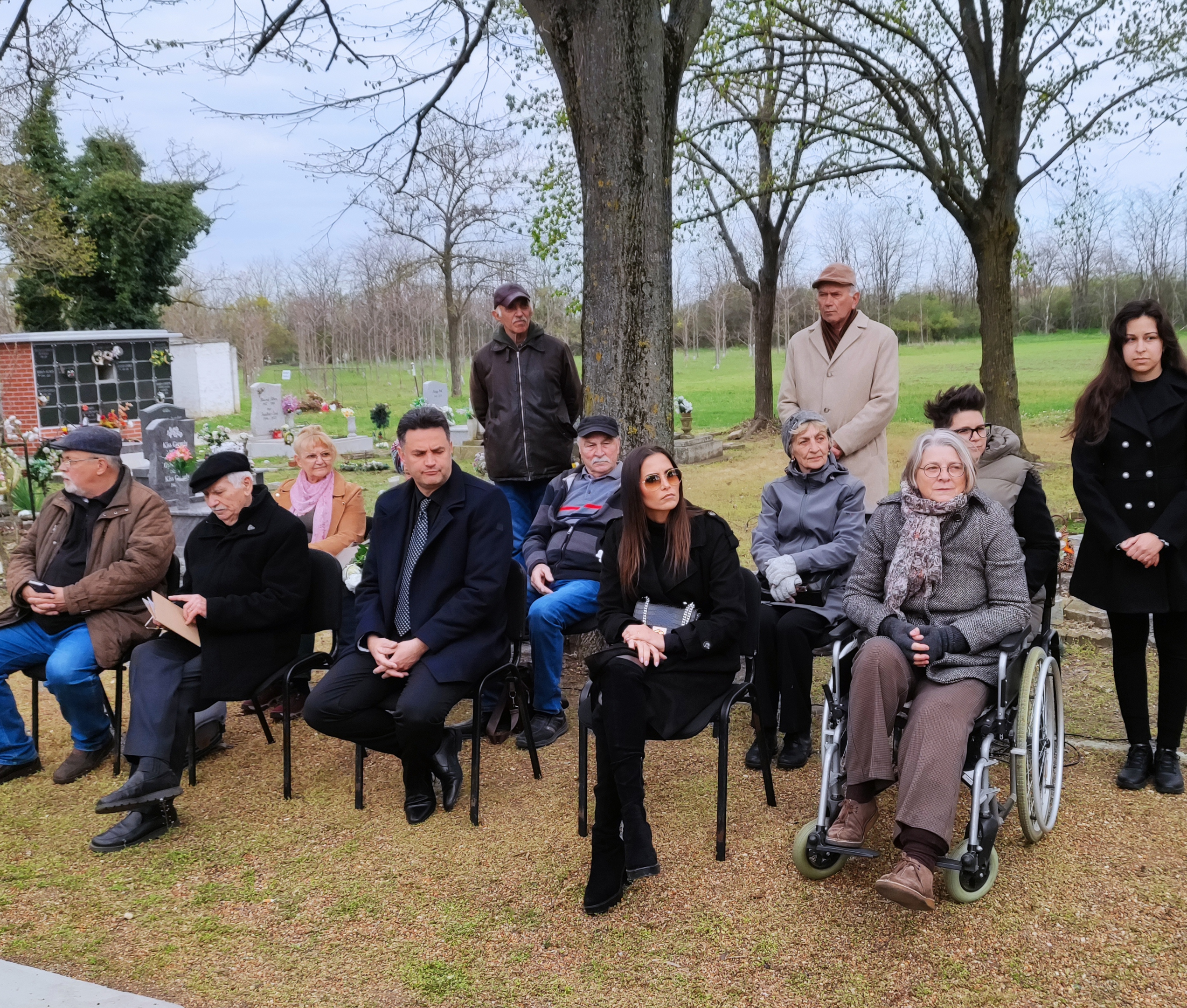 Erdős Péter síremlékavató (2)