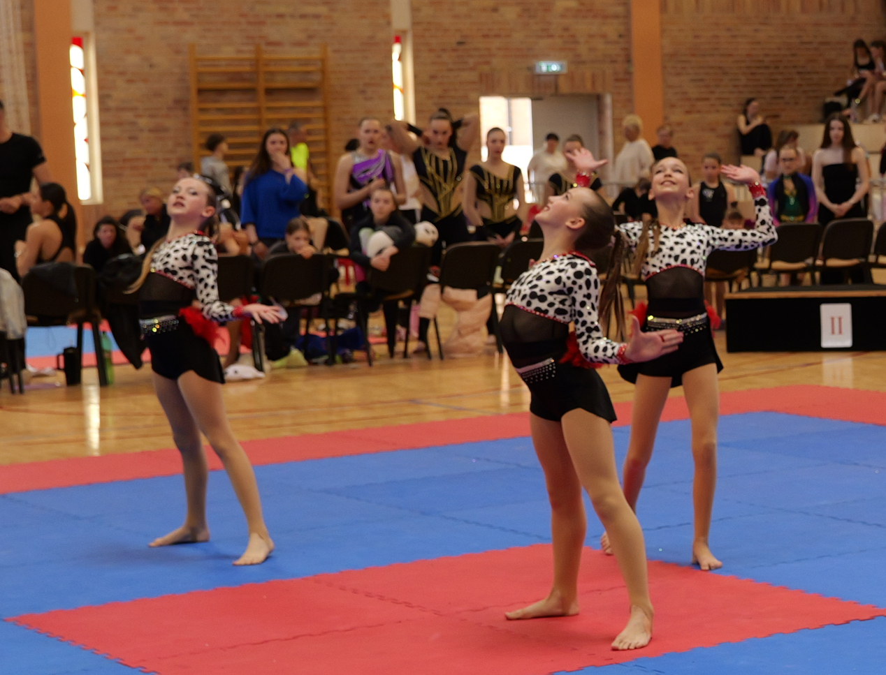 Fit kid és köszöntés (118)