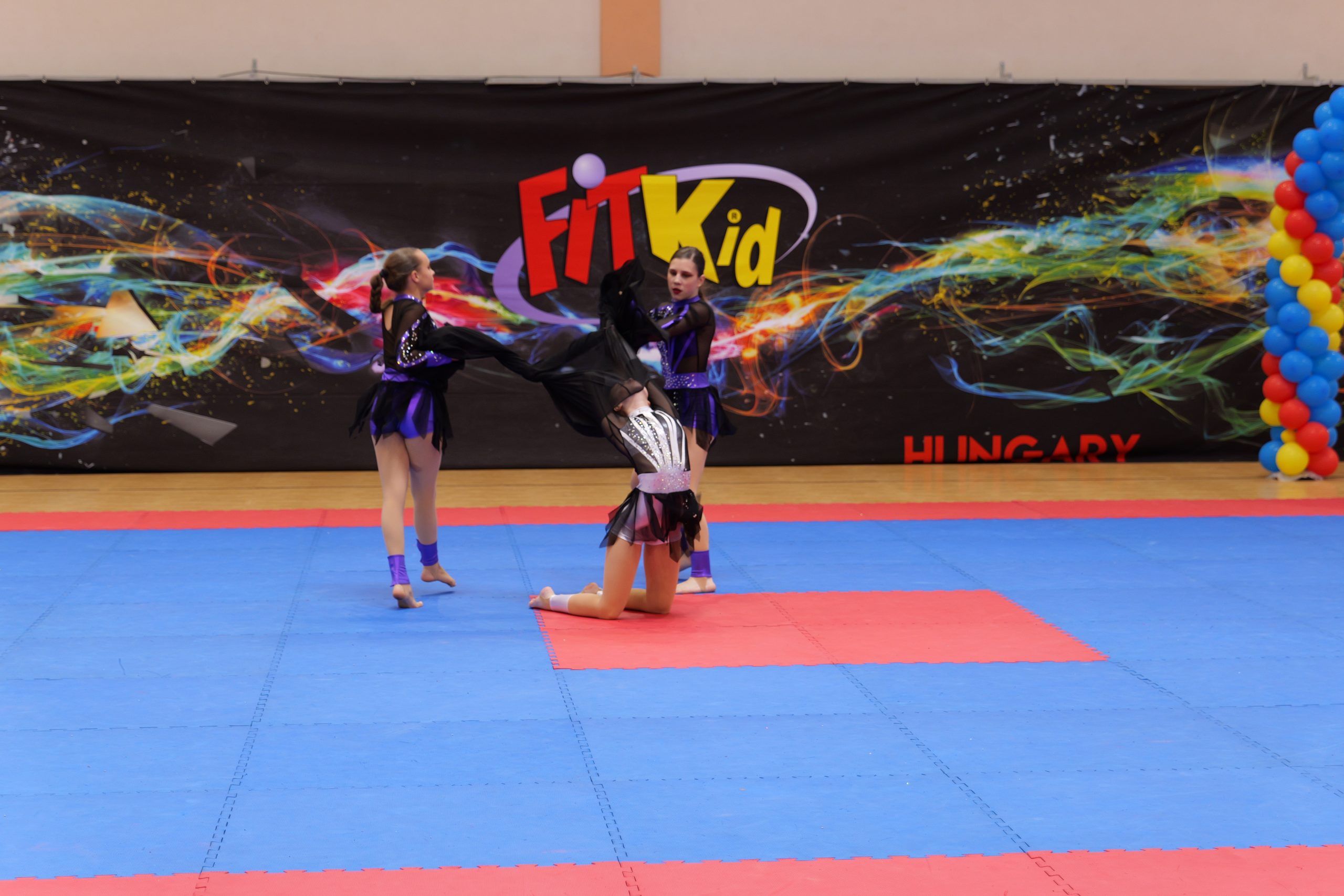 Fit kid és köszöntés (125)