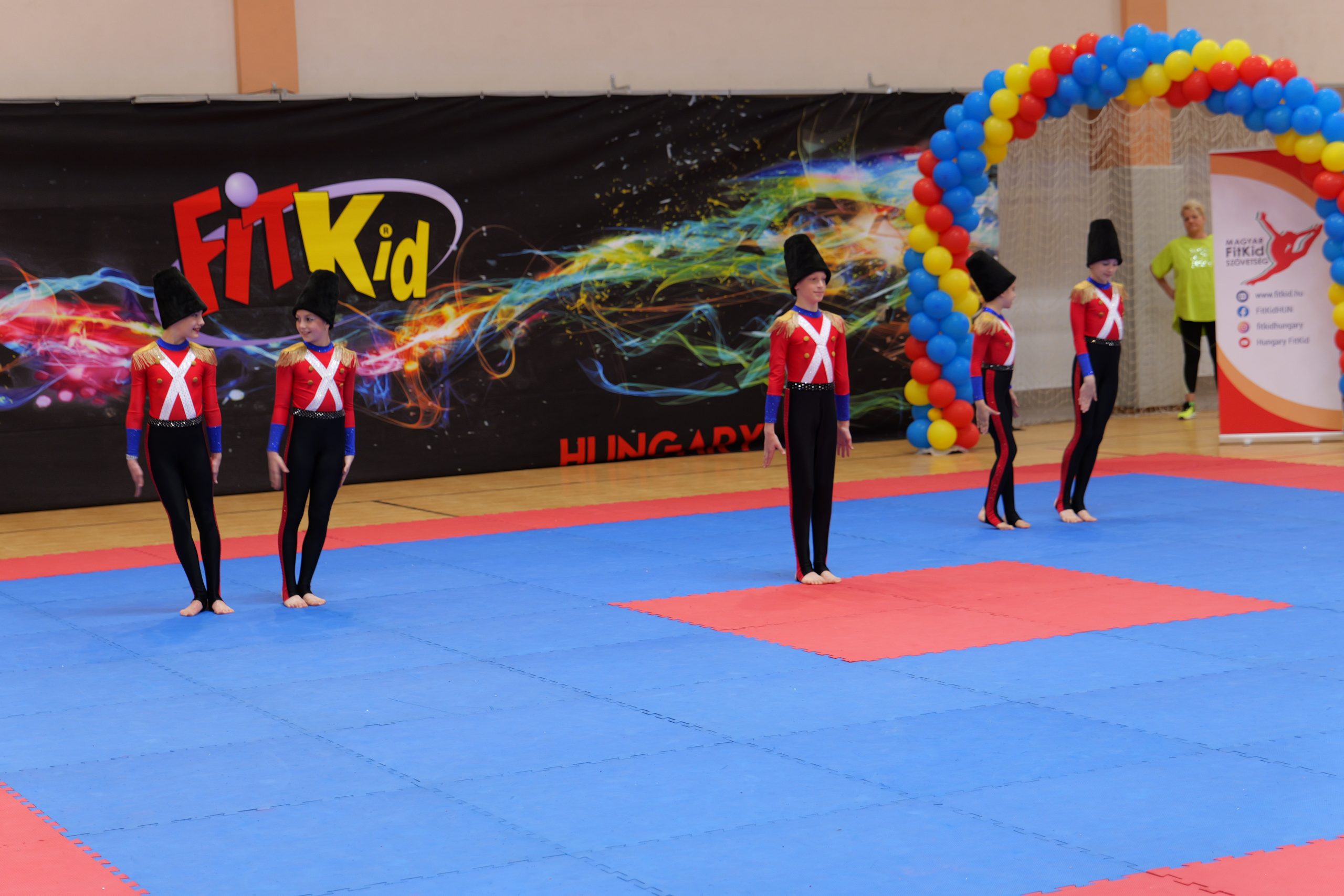 Fit kid és köszöntés (136)