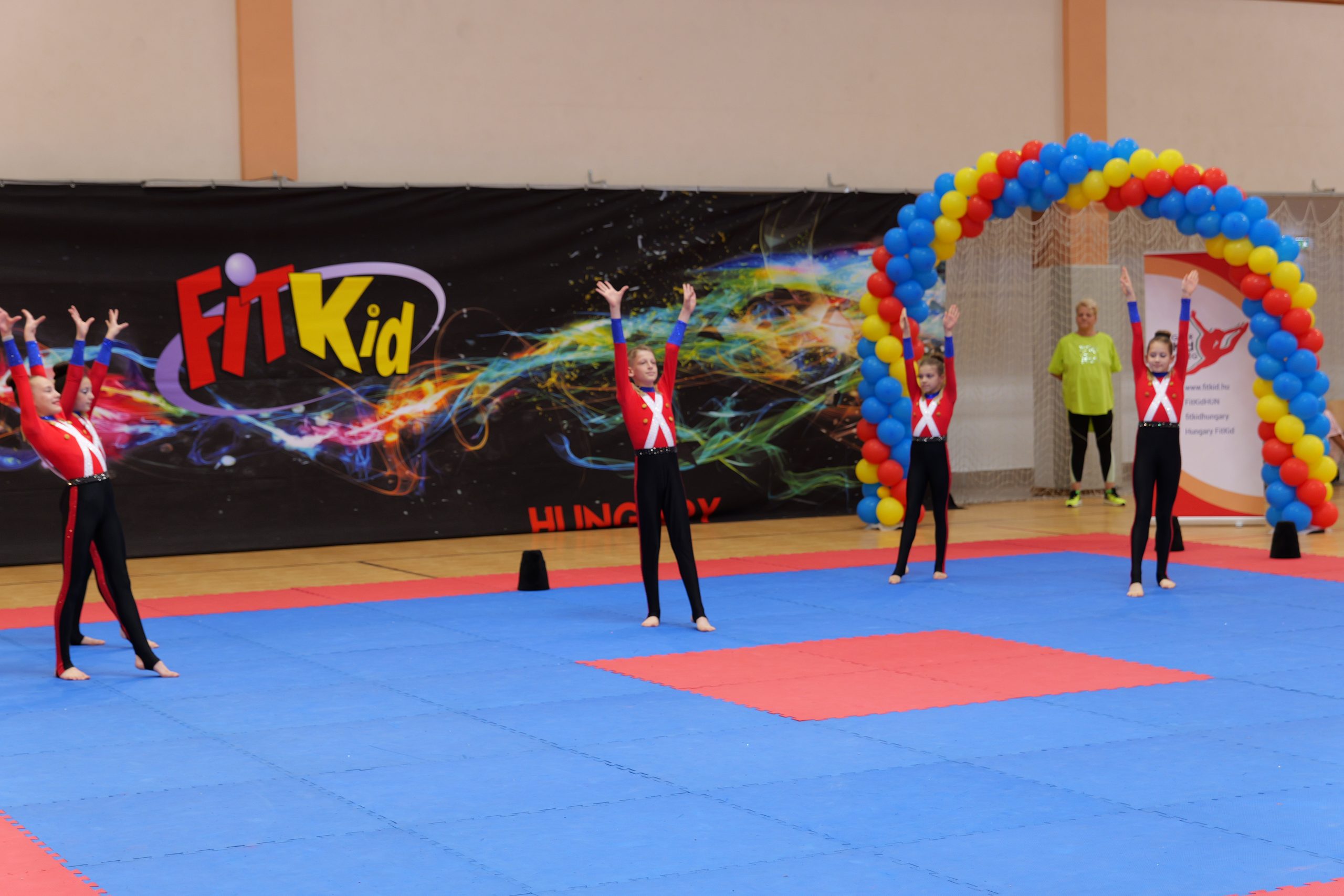 Fit kid és köszöntés (137)