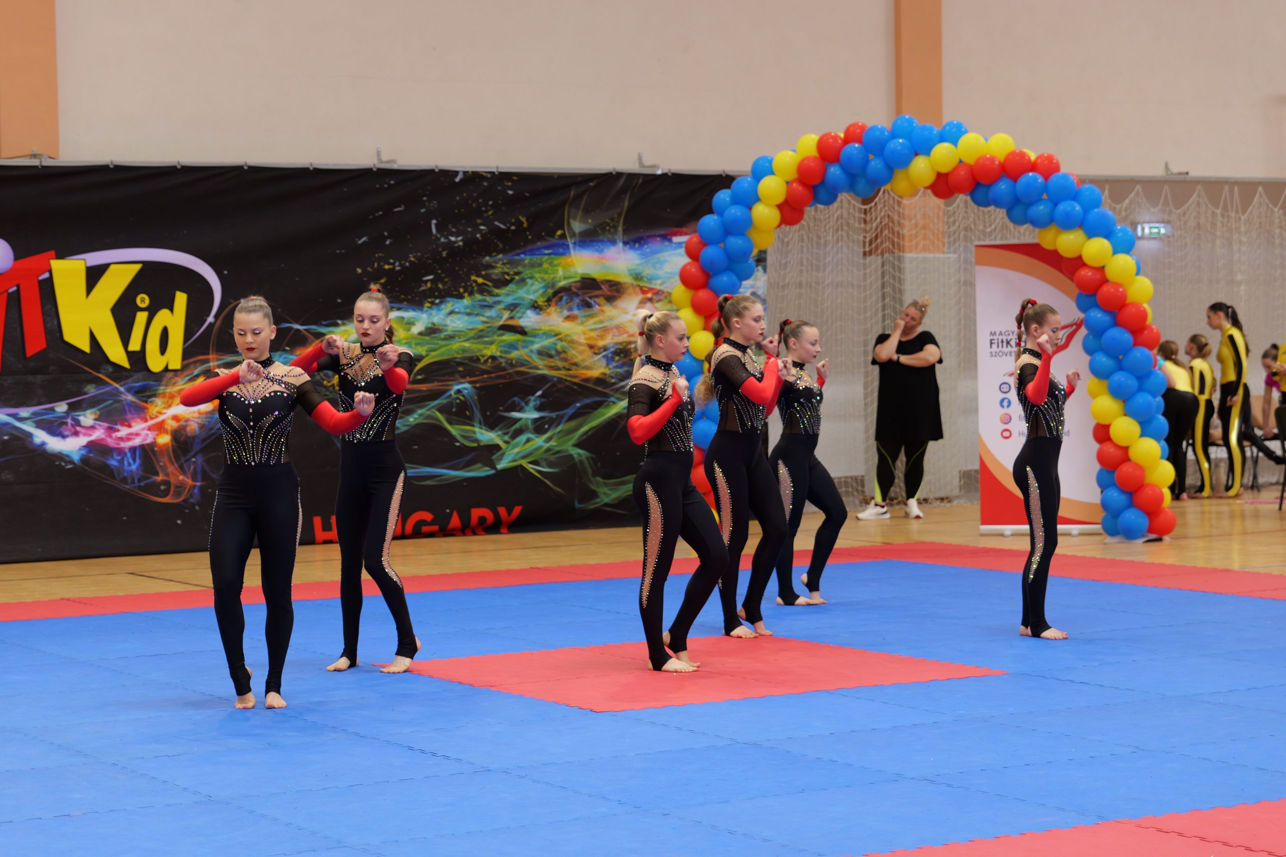 Fit kid és köszöntés (142)