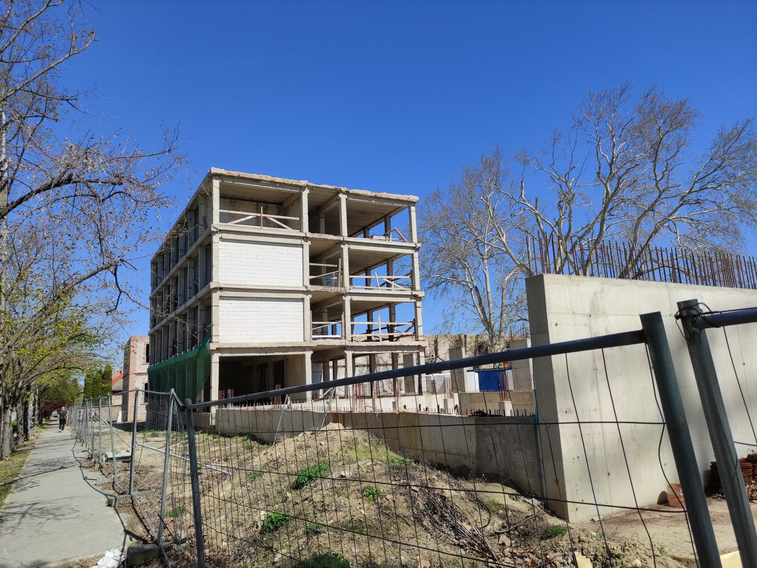 Honvéd középiskola (14)