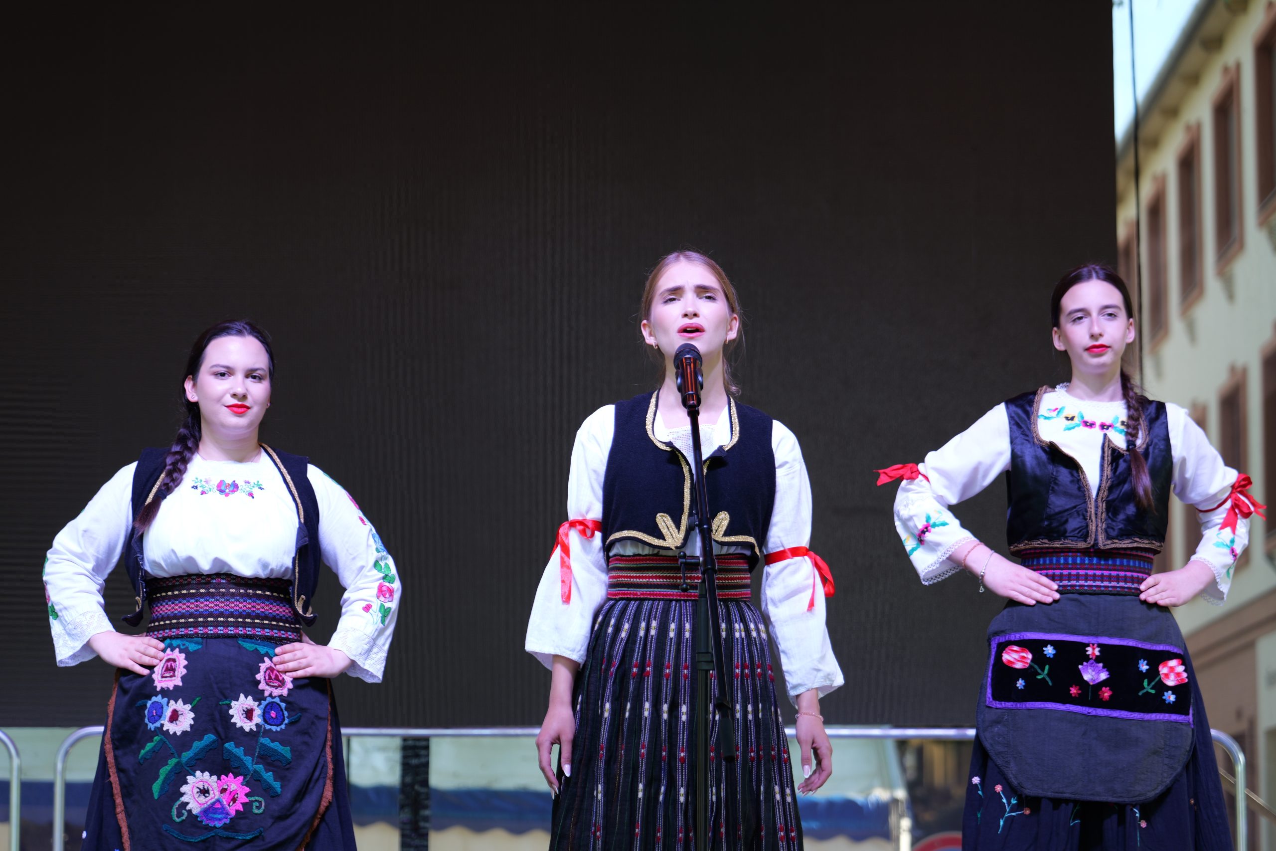 hagyományok találkozása (142)